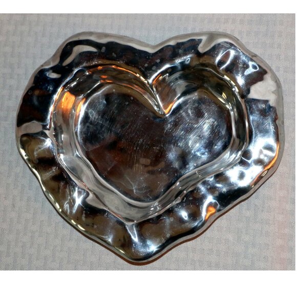 Corazon Vento 11" Handmade Silver Metal Heart Dish - Picture 3 of 8